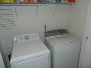 Cozy and Convenient Furnished Townhome w/view - Image 3