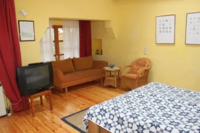 Casa de férias isolada em uma área tranquila, com um jardim - Image 5