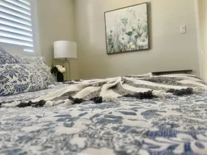 Stylish 2 Bedroom Guesthouse - Image 4