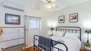 Centrally located quaint historic cottage - Image 5
