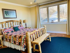 The Treetop Terrace, VIEWS, DECKS, SLEEPS 13 - Image 5