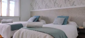 Casa Angela Recién Reformada con Jardín Privado - Image 2