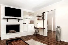 Winter Special! Cozy/Rustic style Ranch in South CLT w King en Suite, Fenced In. - Image 3