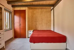 Red apartment - Image 5
