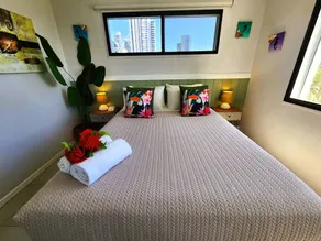 Broadbeach, Stylish Apartment Close To everything - Image 5
