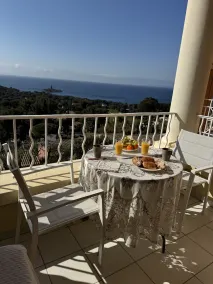 Sublime ocean view Access to all swimming pools offered. Comfortable and clean - Image 5