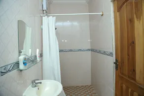 Spacious 5 BR Villa with amazing views Bar&Pool | family & large groups | Wi-Fi - Image 5