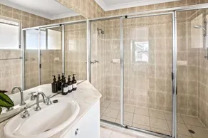 Charming Seaside Apartment with Balcony & Pool, Steps from Trinity Beach - Image 2