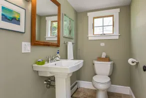 Charming Waterfront Cottage - Image 2