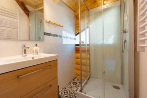 Spacious Family Chalet – Courchevel / Brides-les-Bains with Mountain Views - Image 2