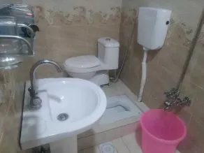 Kashmir Inn Guest House - Image 5