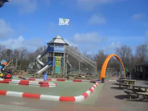 Familievenlig og behagelig bungalow 519 i ferieparken de Krim - Image 2