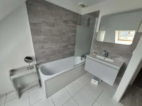 Cozy 3BR Pavilion Near Beach, Shops, Garden, and Free WiFi - Image 4