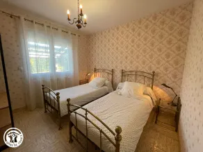 Charming Renovated 70s House with Large Private Garden, WiFi, and Terrace Near Les Sables-d'Olonne - Image 5