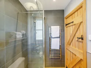 1 bedroom accommodation in Llandrinod Wells - Image 3
