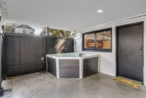 Hot Tub, Central Location, Stylish, 2BR/1BA - Image 2