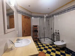 Große Ferienwohnung im Allgäu mit Balkon, Bergblick & Garten kunstvoll gestaltet - Image 2