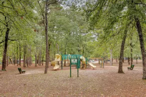 Fairway & Water Views! Peaceful Holly Lake Retreat - Image 2