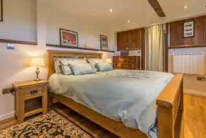 Magnifiquement restauré et converti la boîte de signal de Norfolk, maintenant un trou de boulon romantique et rural pour deux - Image 3