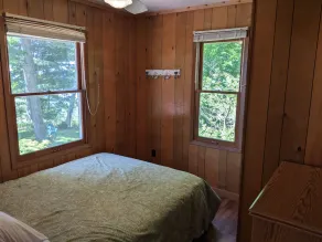 Waterfront Lake Michigan Cottage - Image 4