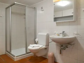 Merveilleuse maison de vacances privée pour 4 personnes avec TV, terrasse et vue panoramique - Image 2