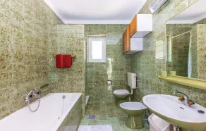 2 Bedroom Beach Front Home In Smrika - Image 2