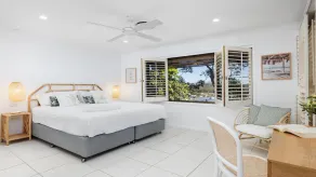 Shoal Bay Oasis – spacious family entertainer with beach views - Image 4