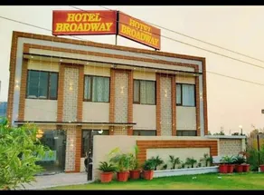 Premium Hotel Broadway Amritsar - Image 5