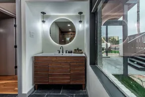 Luxury on Ocean Drive - Sleeps 28 - Image 4