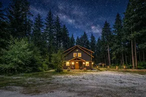 Compass Cabin by NW Comfy Cabins - Image 4
