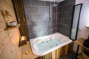 Spa VIP du Pont Alsort 2/3 - Stunning View & Lounge bar Near Eau D'heure Lakes - Image 4
