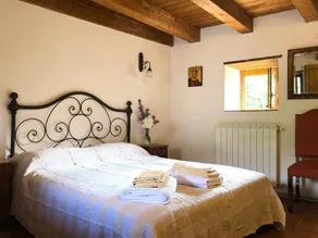 New Tuscan villa for large group, private pool, walk to restaurant - Image 5