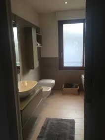 Modernes, neues Zuhause mit unglaublichem Seeblick. See und Stadt zu Fuß erreichbar - Image 4