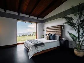 Stunning luxury home with unrivalled privacy and beauty - Image 5