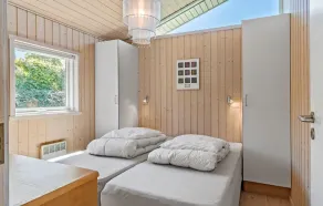 3 Bedroom Stunning Home In Løgstrup - Image 5