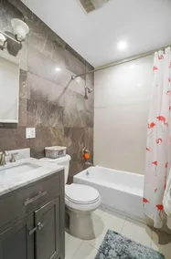 Williamsburg Brooklyn NYC! 4 BED 3.5 BATH Triplex Townhouse APT w Private Garden - Image 4