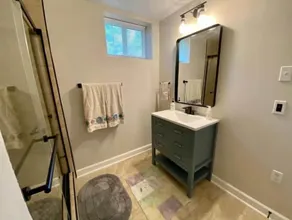 2 BR/1.5 Bath Basement, Private Entrance & Parking - Image 4
