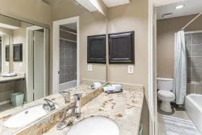 \"SW Houston Eclectic Living\" Long Stays Welcome! - Image 4