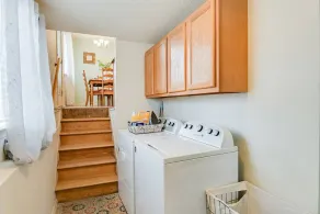 Split Level Luxury Luciana near the Foothills - Image 2