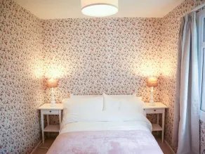 HENLLYS LODGE, pet friendly, with open fire in Newport, Pembrokeshire - Image 2