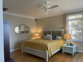 Living the Lake Life   w/2 kitchens 6 bdrms - Image 2
