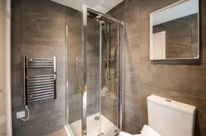 Windmill House Apt 1 - 1 bed apt - sofa bed - sleeps 4 - Image 2