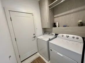 Welcome to your glamorous Hamptons escape! - Image 3