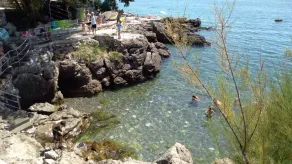 Apartment-studio Dijana °1 with air conditioning, WiFi, Barbecue, close to Beach - Image 2