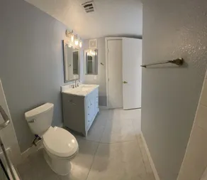 2022 Renovierung | Schnelles WLAN | Kingsize-Bett | Minuten vom Las Vegas Strip - Image 5