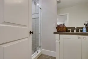 Spacious Home: Perfect 4 Families, Garage Parking - Image 5