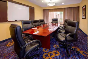 Enjoy a Hassle-Free and Suiting Stay! 3 Convenient Units, Free Parking, Pool - Image 5