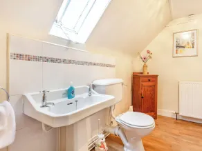 2 bedroom accommodation in Keith - Image 5
