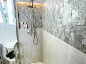 Apartamento excepcional,piscina y 100m de la playa, parking gratis!! - Image 4
