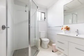Smart Suites Self Check-in Apartments - Freney Park - Image 4